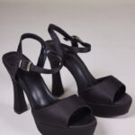 Robin 1 נעל עקב ערב שחור סאטן