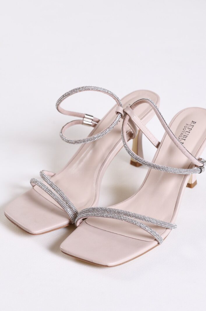 Laura 7 ניוד יהלום