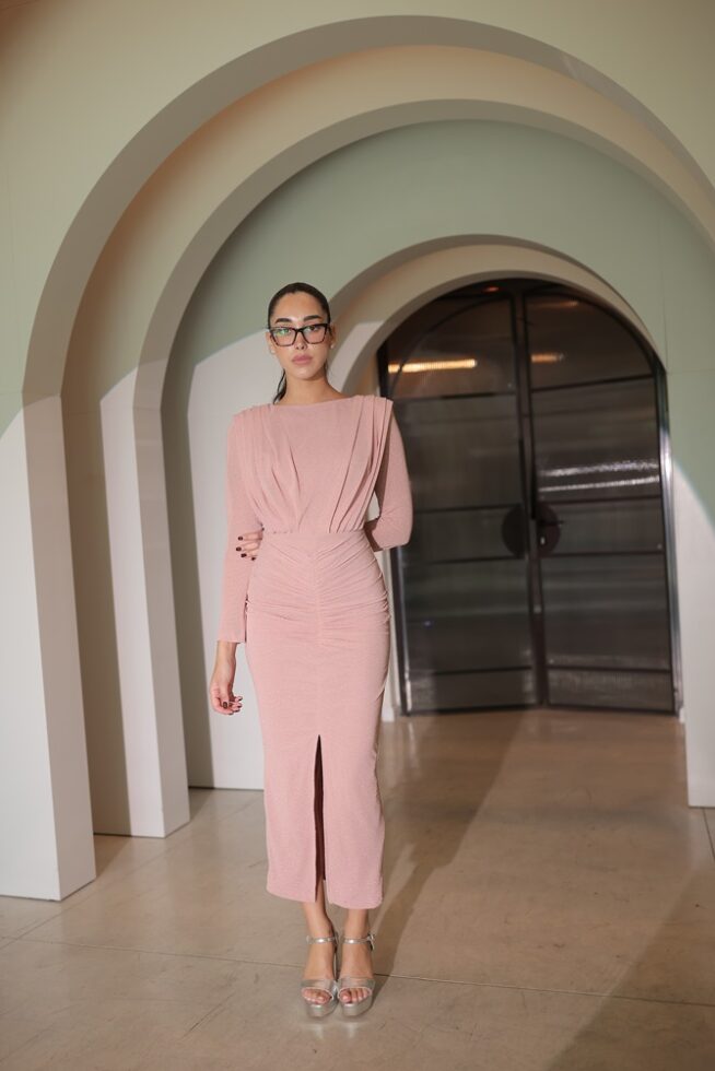 שמלת ערב מידי צנועה לידור ורוד 4