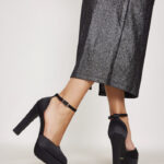 נעל עקב Naya1 שחור סאטן 2 נעל עקב Naya1 שחור סאטן 2