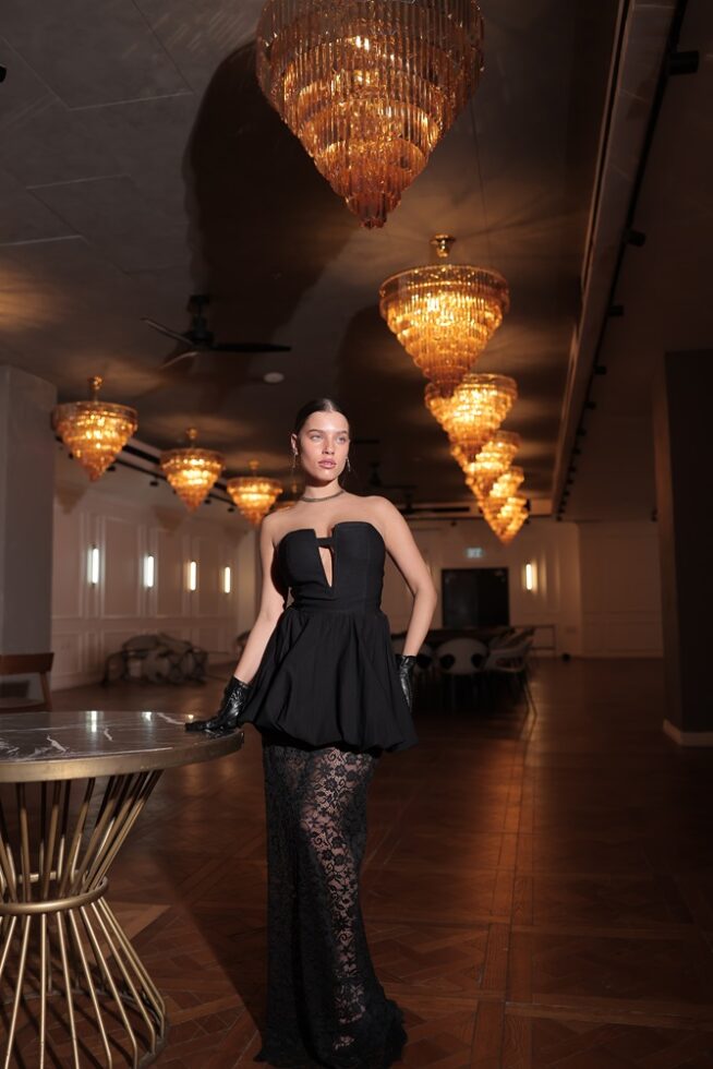 שמלת ערב מקסי שילוב תחרה אגם שחור 1