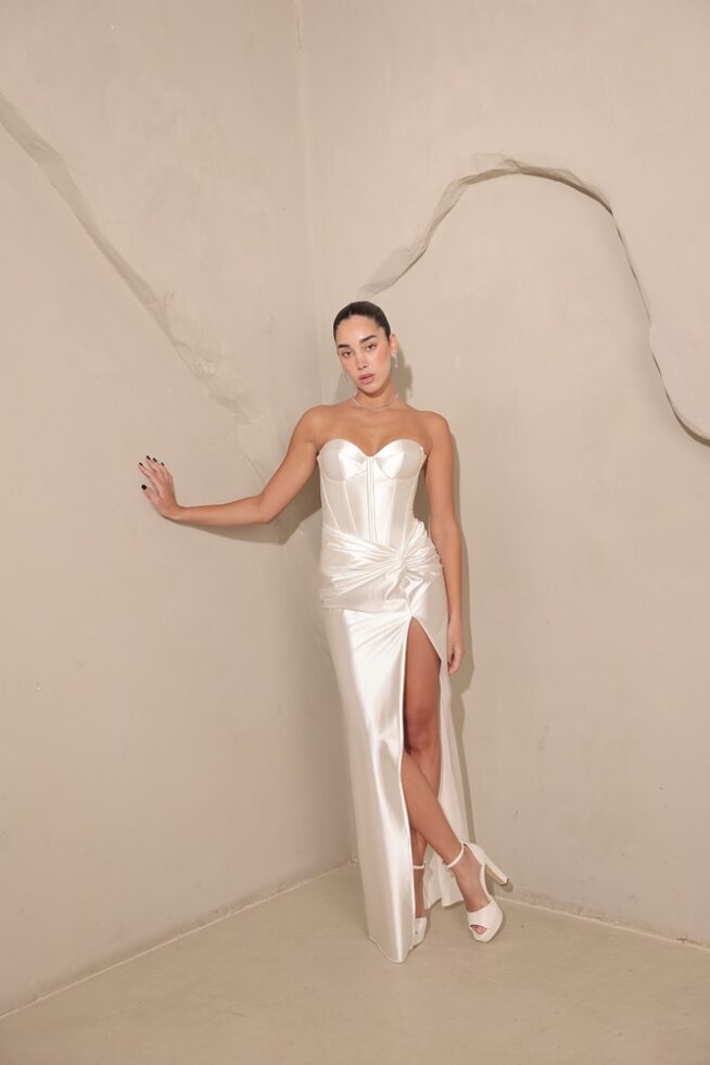 שמלת ערב מקסי עמנואל לבן 2