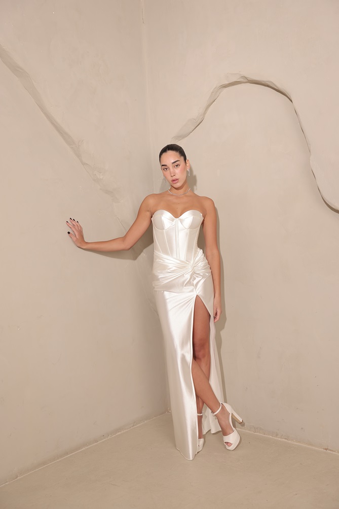 שמלת ערב מקסי עמנואל לבן 2