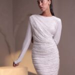 שמלת ערב מידי צנועה ריסל לבן 1 שמלת ערב מידי צנועה ריסל לבן 1