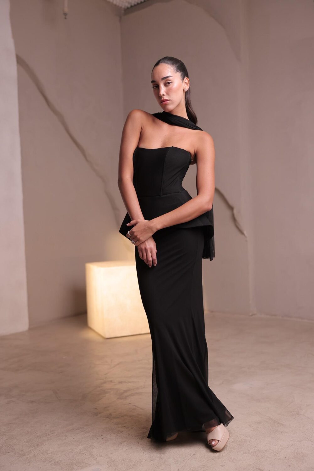 שמלת מקסי סהר שחור 5