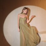 שמלת ערב מקסי אימרי ירוק זית בהיר 4