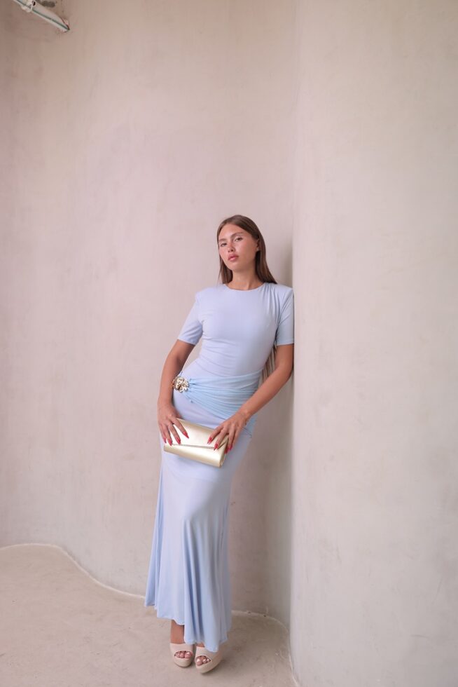 שמלת ערב צנועה פלור תכלת1