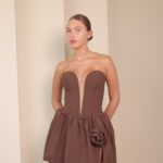 שמלת ערב מיני דדי חום 1 שמלת ערב מיני דדי חום 1