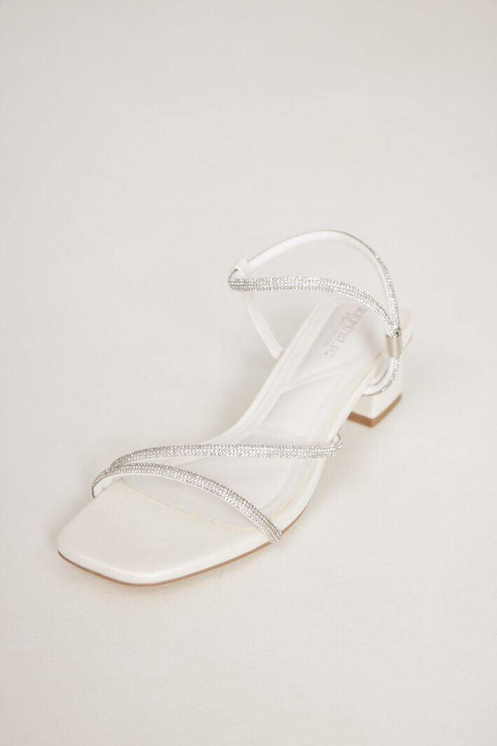 Lydia 12 עקב קטן קרם לבן 3