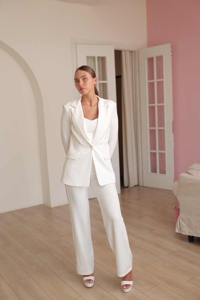 חליפת ערב ארמני לבן 1