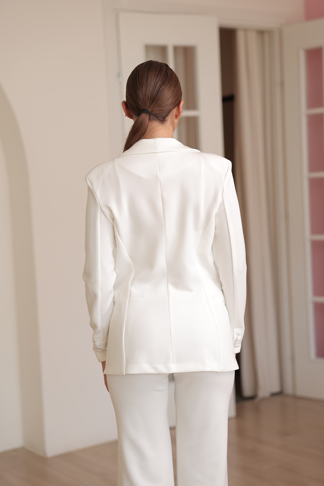 חליפת ערב ארמני לבן