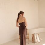 שמלת ערב מקסי עמנואל חום